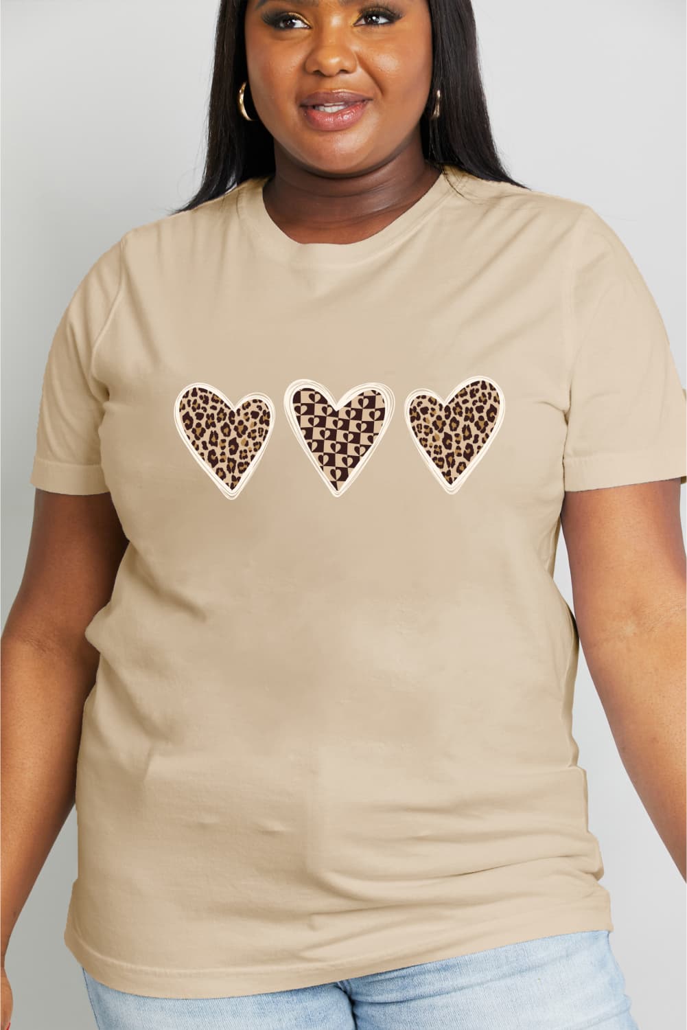 simply love simply love full size heart graphic cotton tee