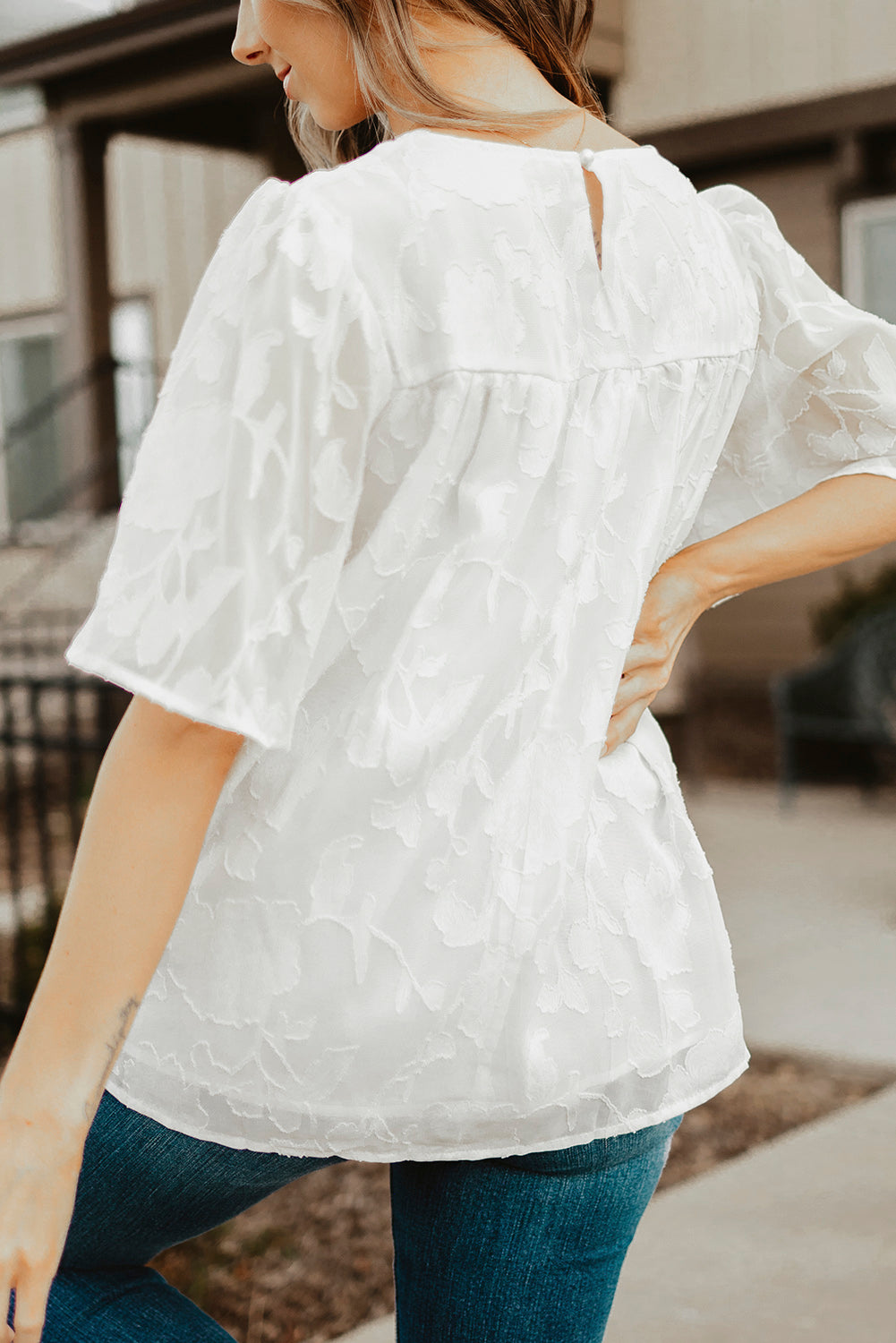 round neck puff sleeve blouse
