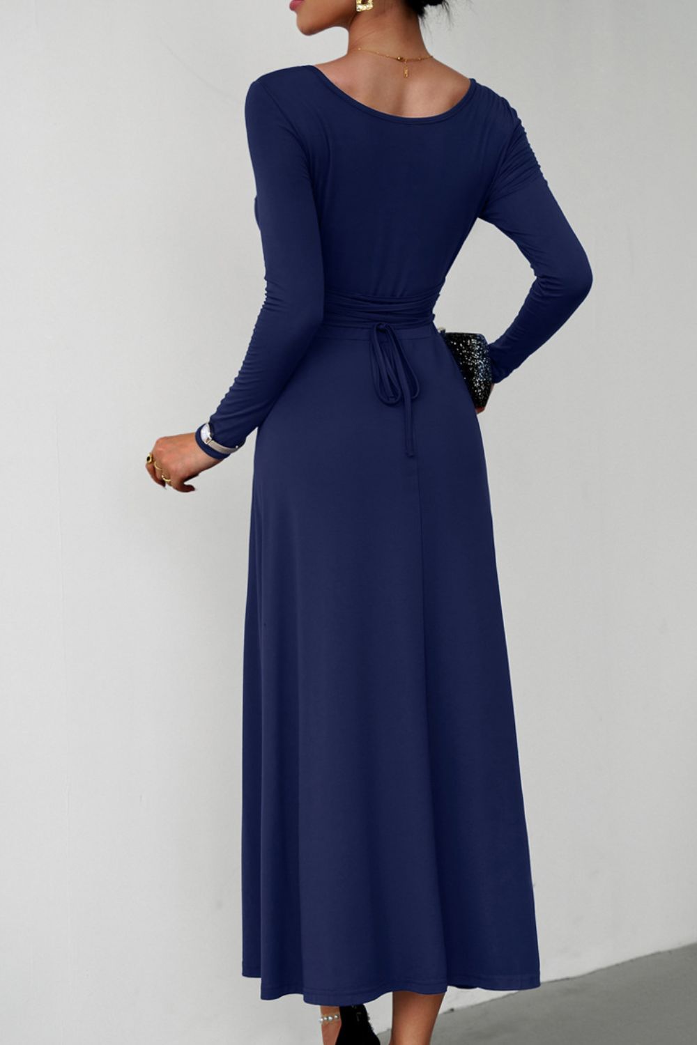 scoop neck long sleeve lace-up maxi dress