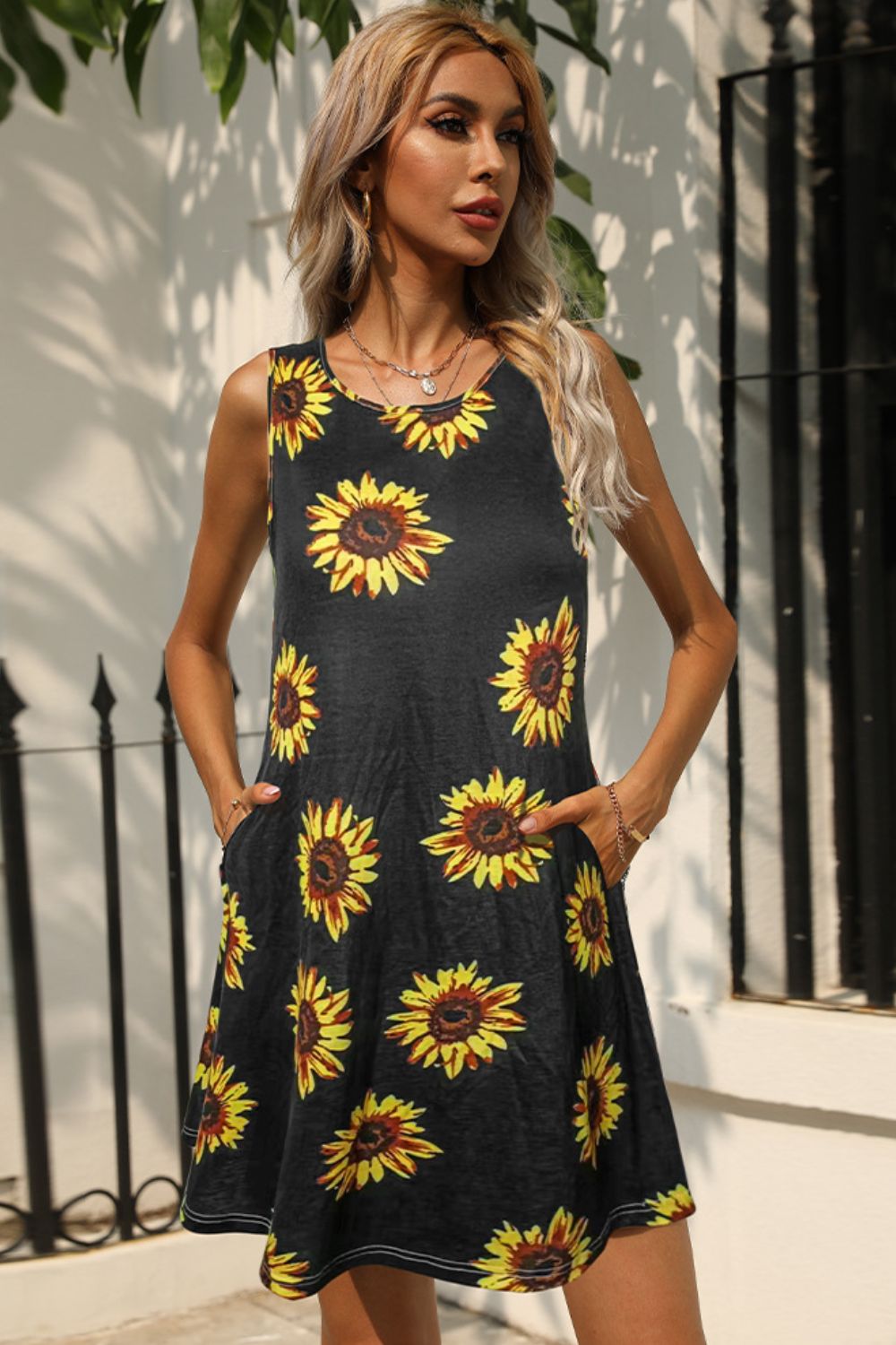 printed round neck sleeveless dress with pockets