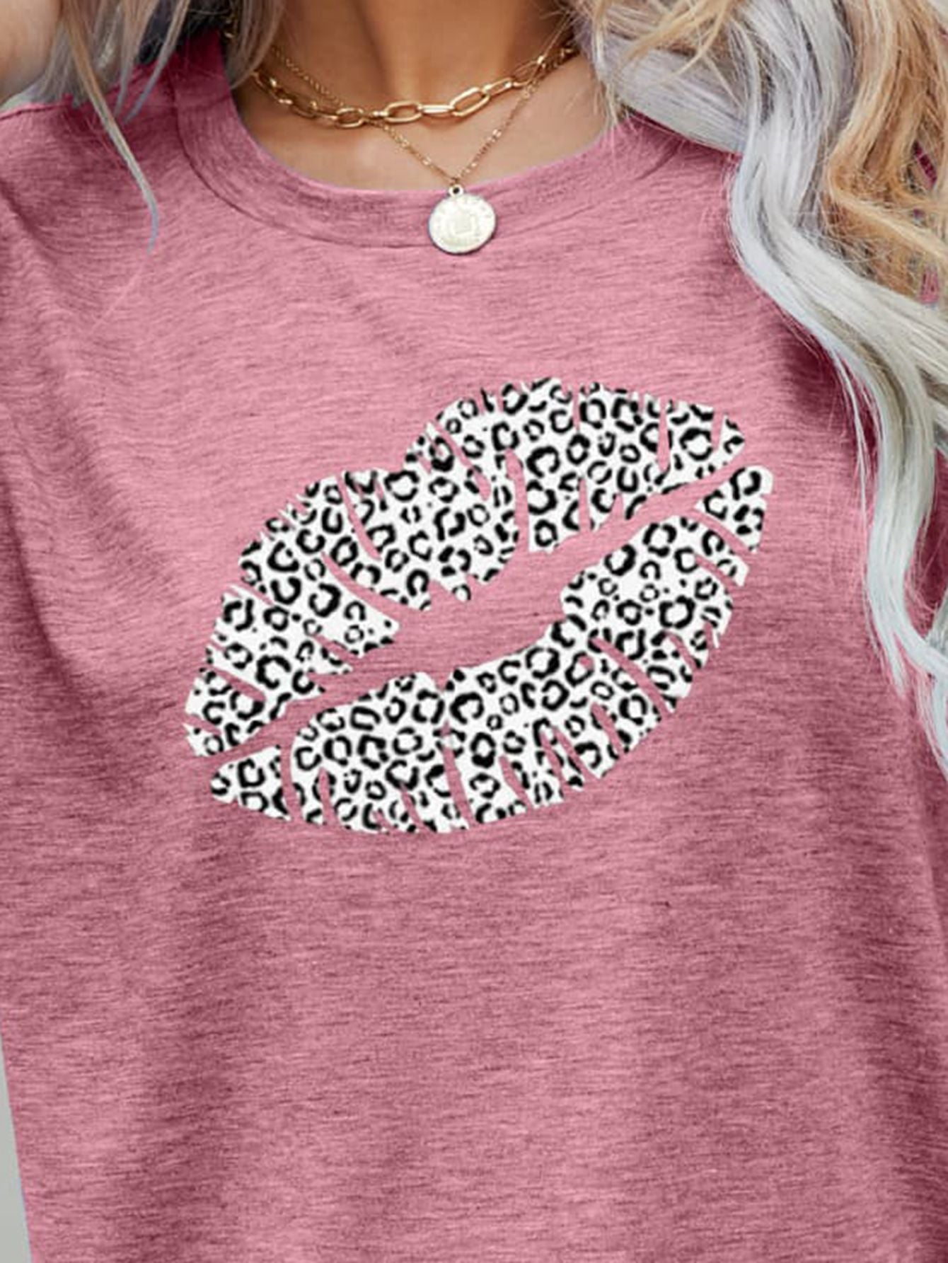 leopard lip graphic round neck tee