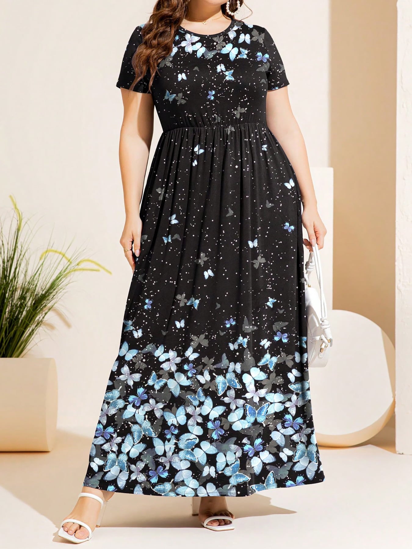 plus size printed round neck short sleeve maxi dress