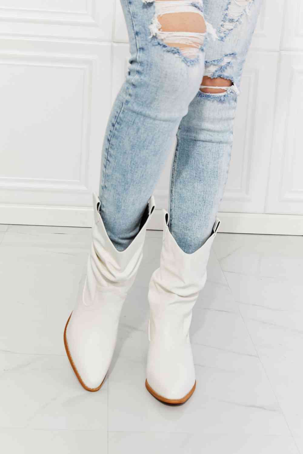 mmshoes better in texas scrunch cowboy boots in white