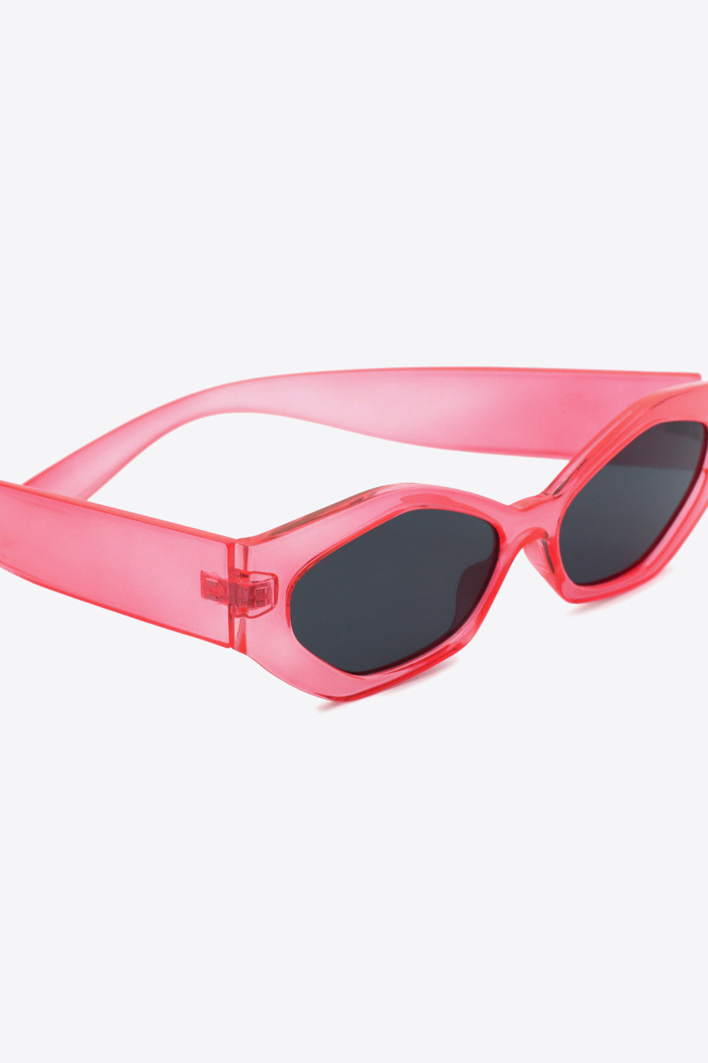 polycarbonate frame wayfarer sunglasses