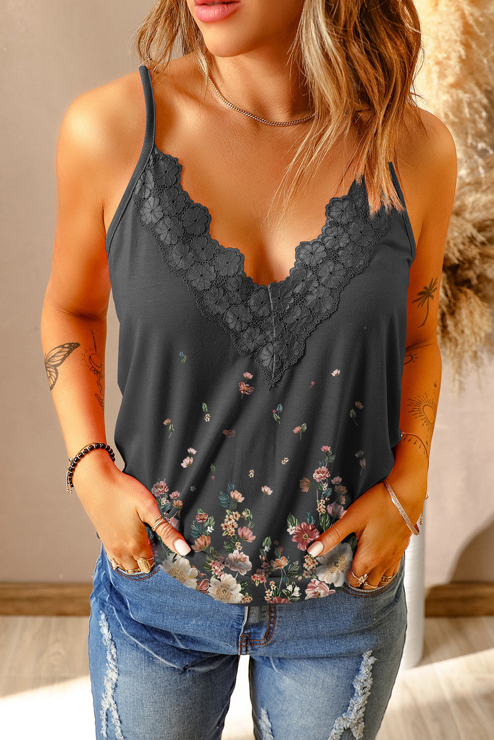 floral lace trim scalloped plunge cami