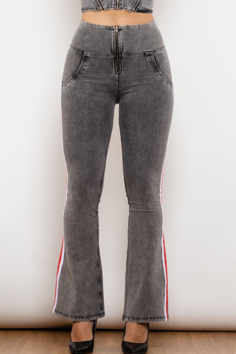 side stripe high waist zip closure jeans