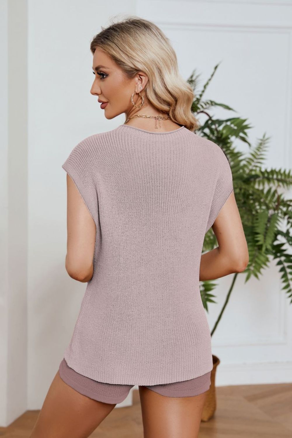 ribbed round neck pocket knit top and shorts set