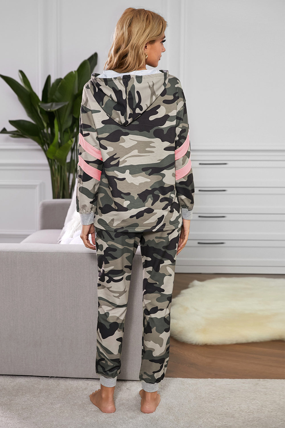 camouflage contrast detail hoodie and joggers lounge set