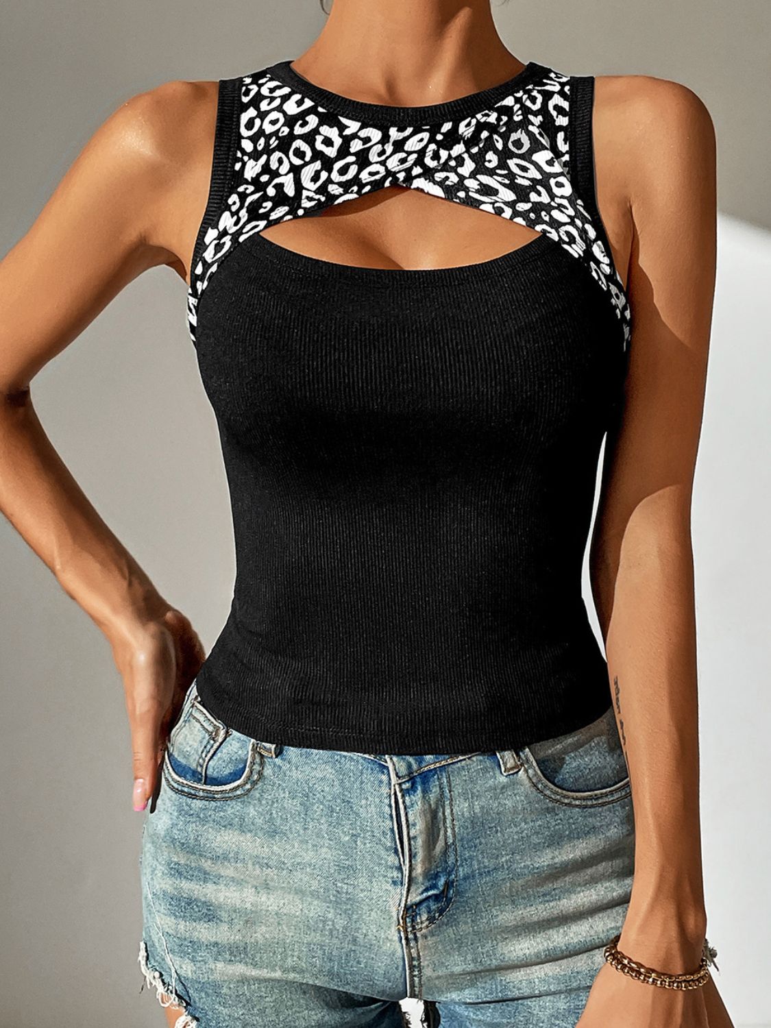 leopard cutout round neck tank