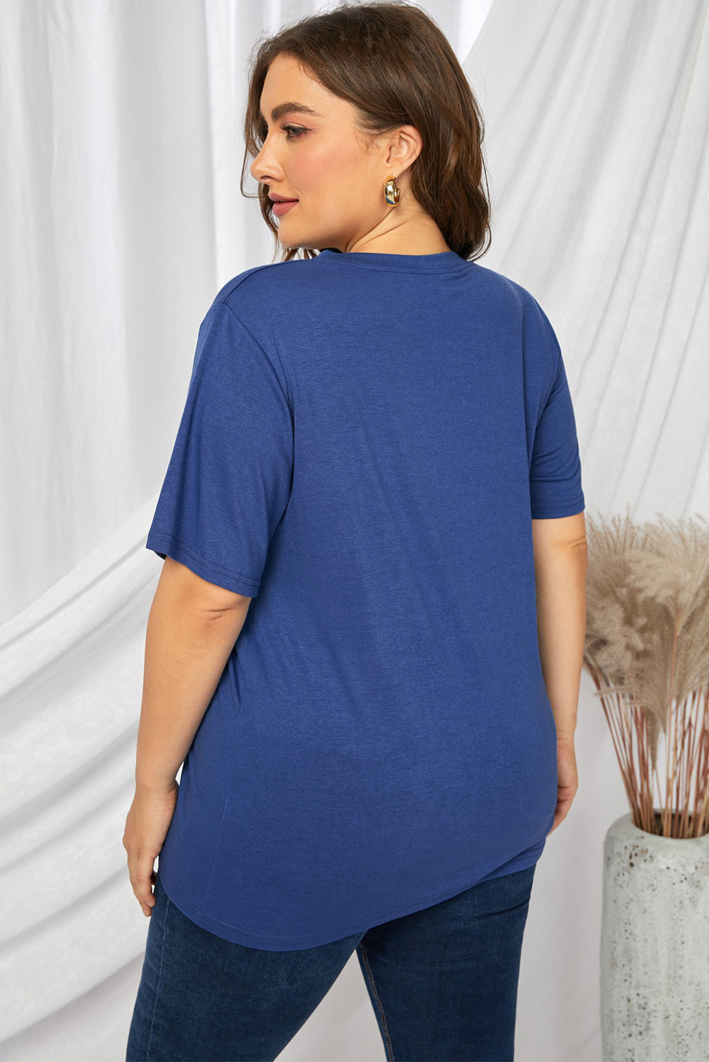 plus size lip graphic tee shirt