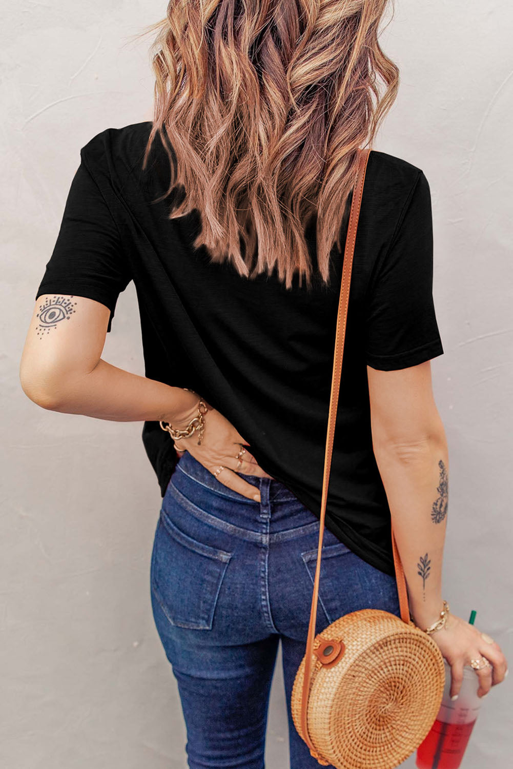 graphic round neck cutout tee