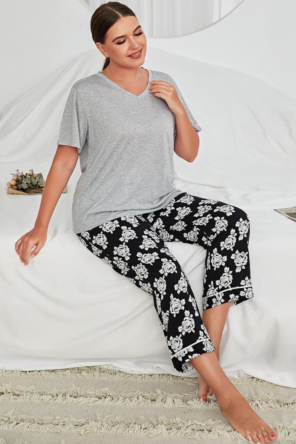 plus size v-neck tee and floral pants lounge set