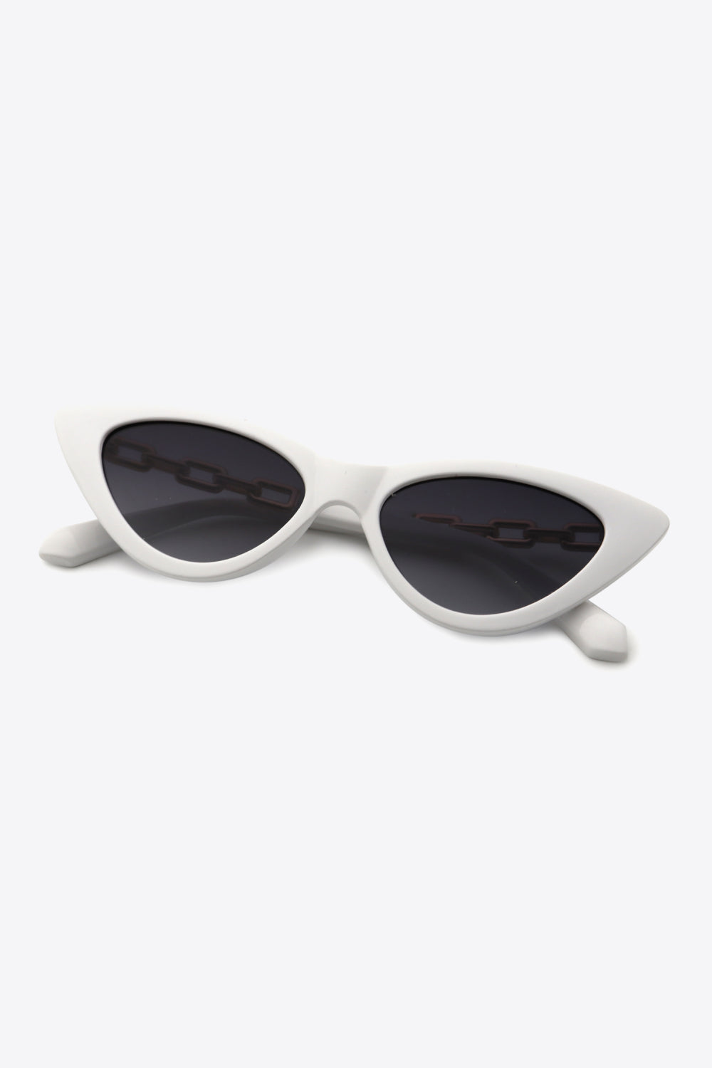 chain detail cat-eye sunglasses