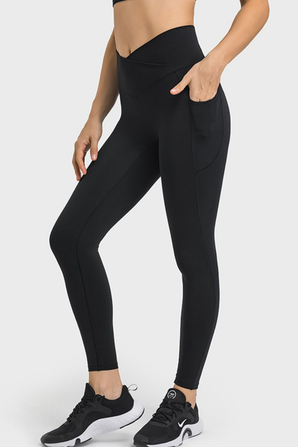 v-waist yoga leggings with pockets