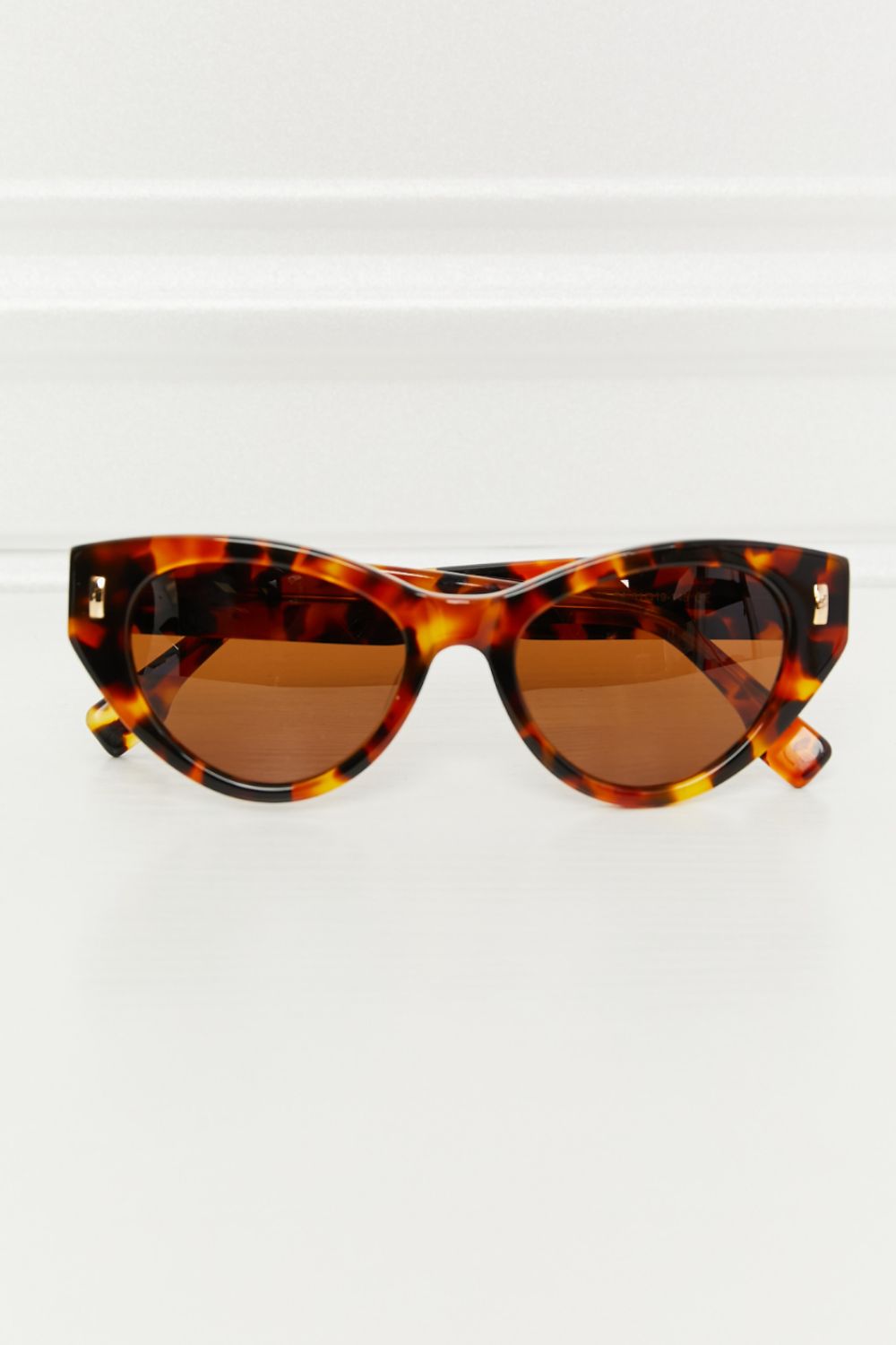 tortoiseshell acetate frame sunglasses