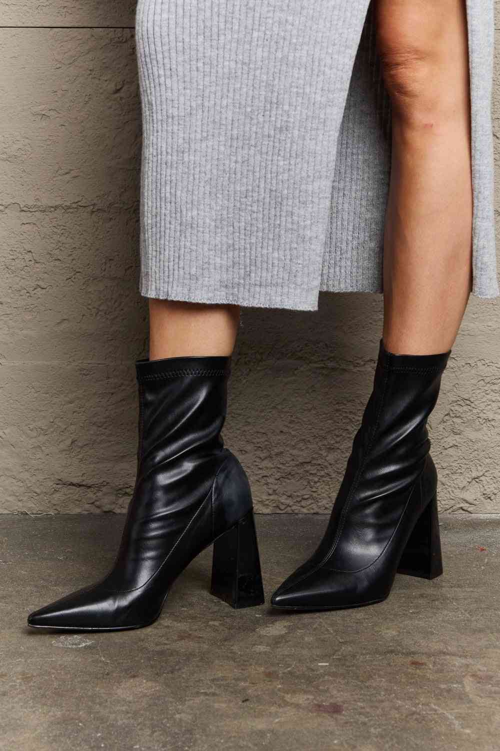 weeboo stacy block heel sock boots