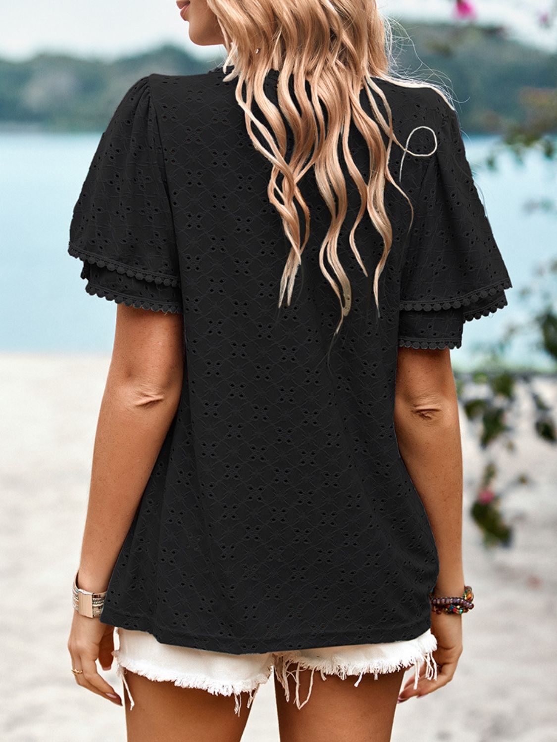 eyelet round neck puff sleeve blouse