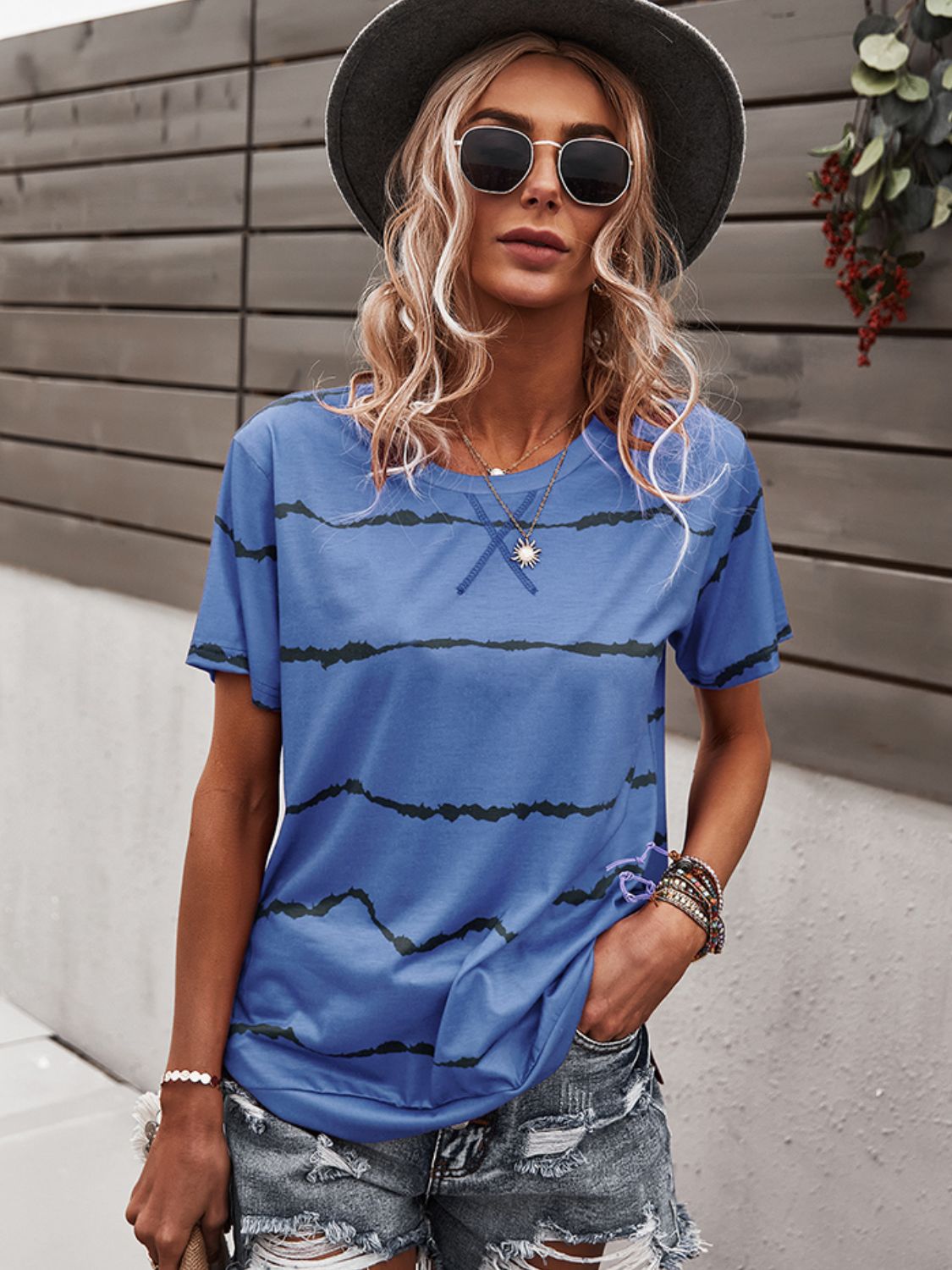 waveform print round neck tee