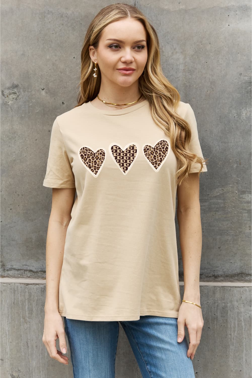 simply love simply love full size heart graphic cotton tee