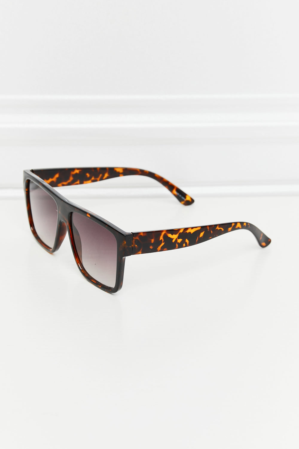 tortoiseshell square full rim sunglasses