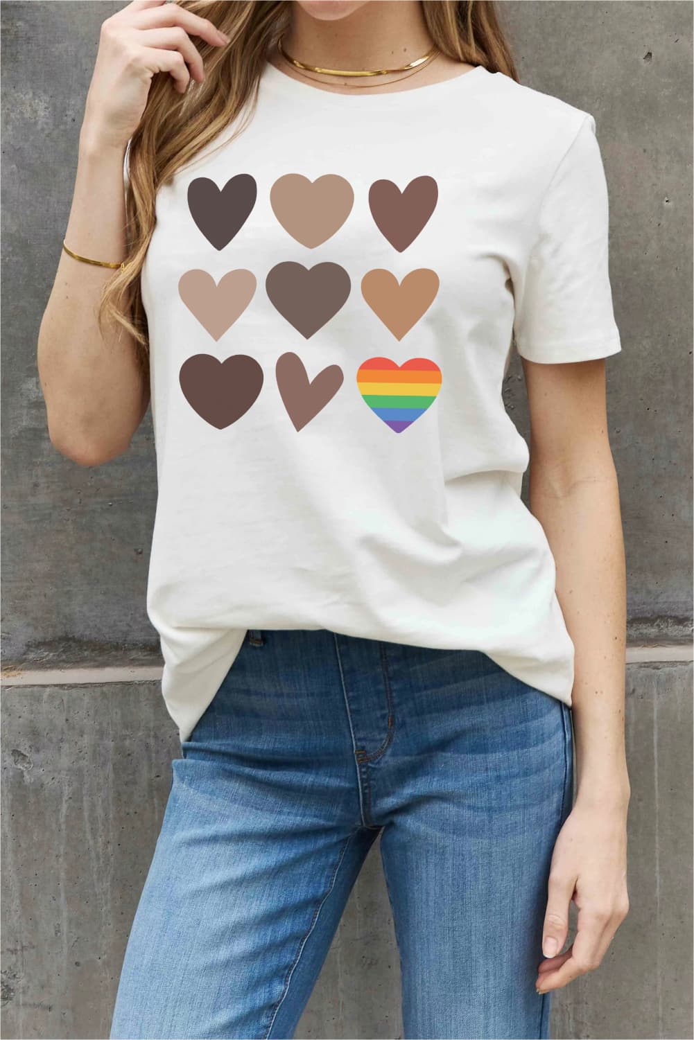 simply love simply love full size heart graphic cotton tee