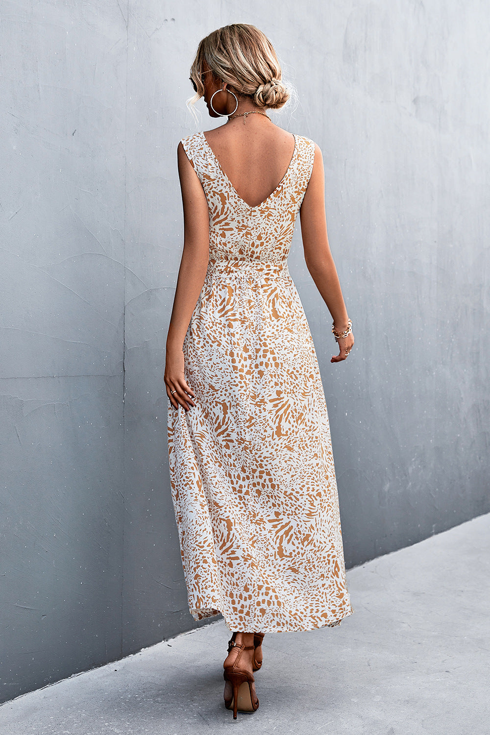 printed v-neck tie waist maxi dress