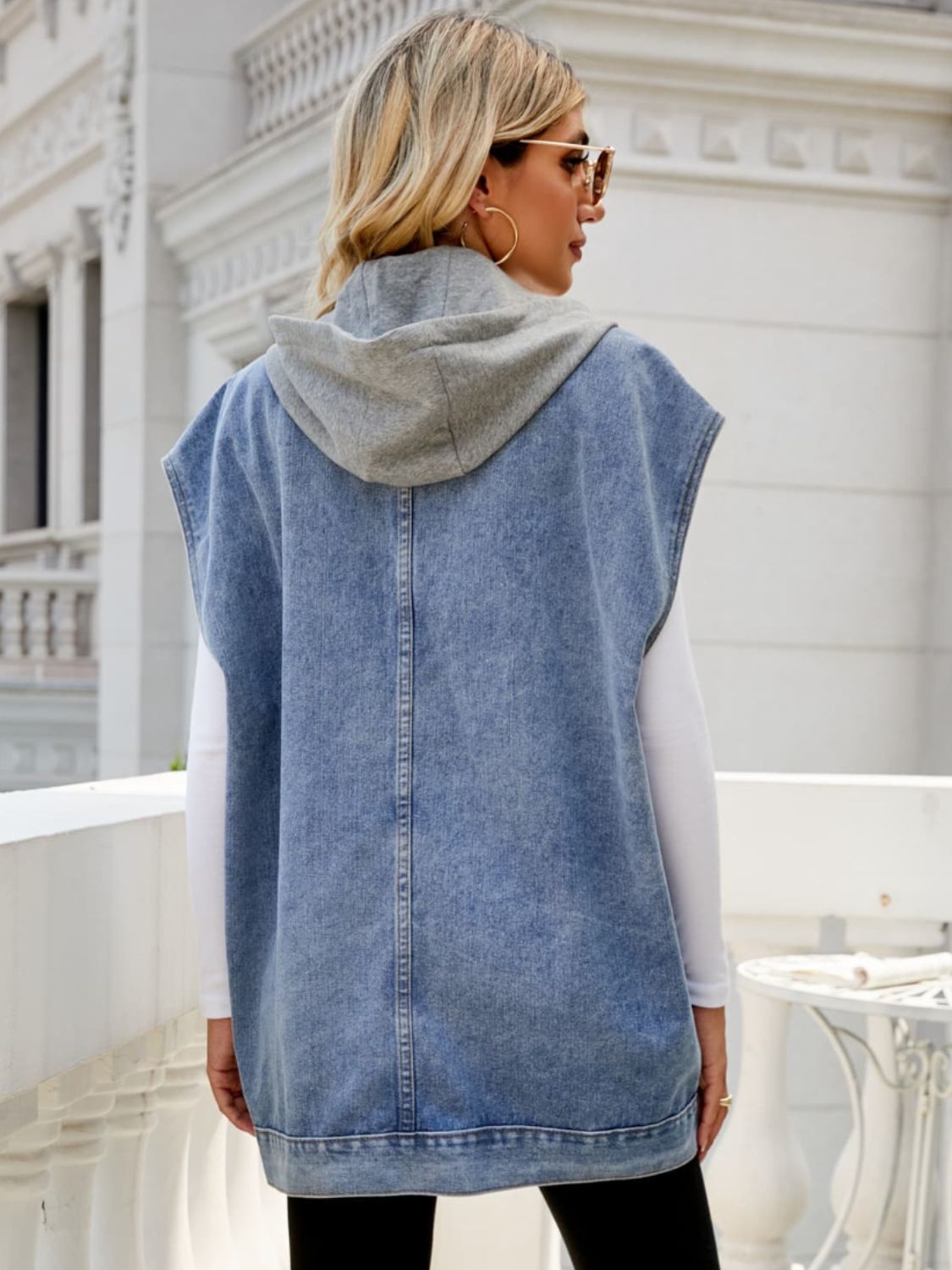 hooded sleeveless denim top with pockets