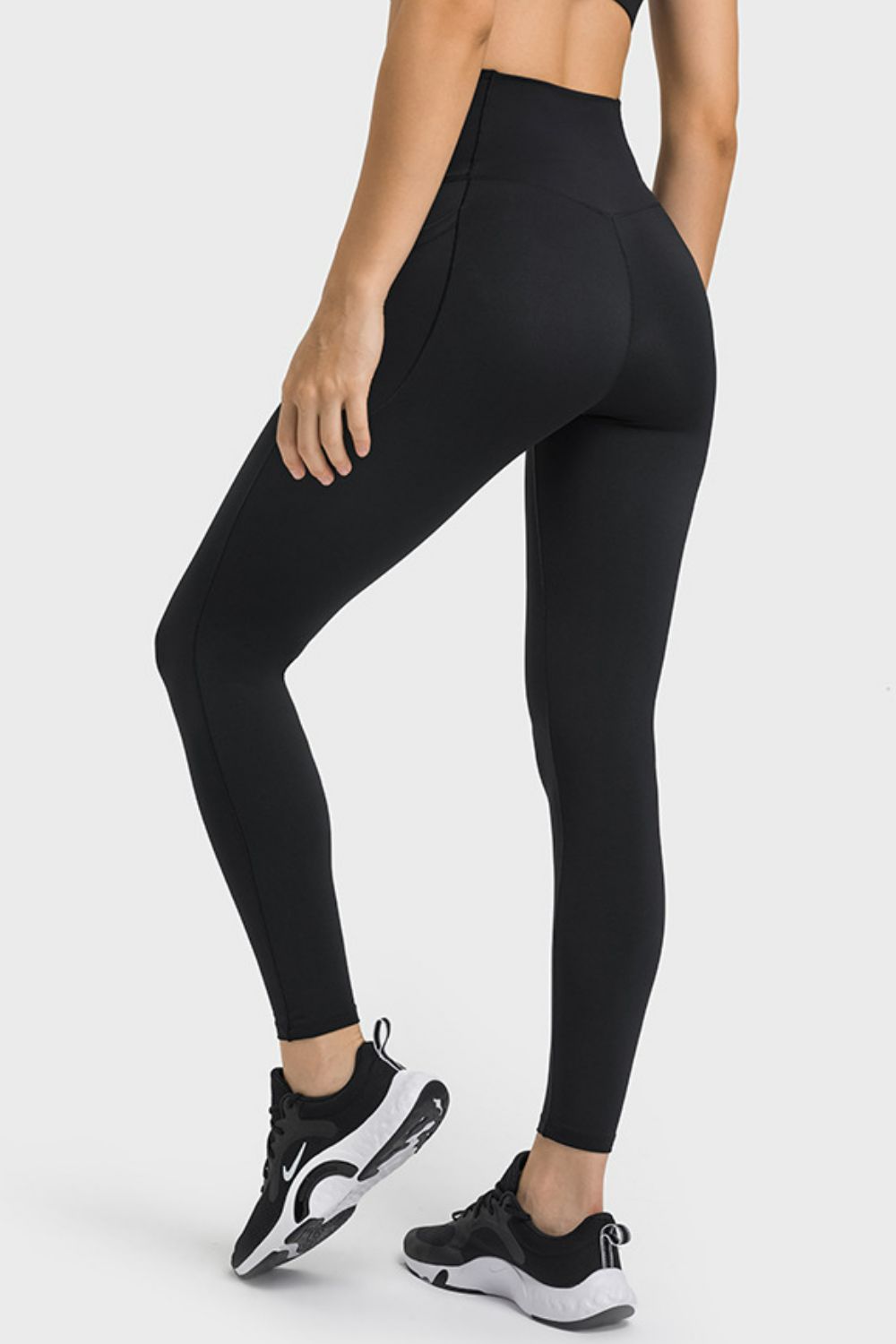 v-waist yoga leggings with pockets