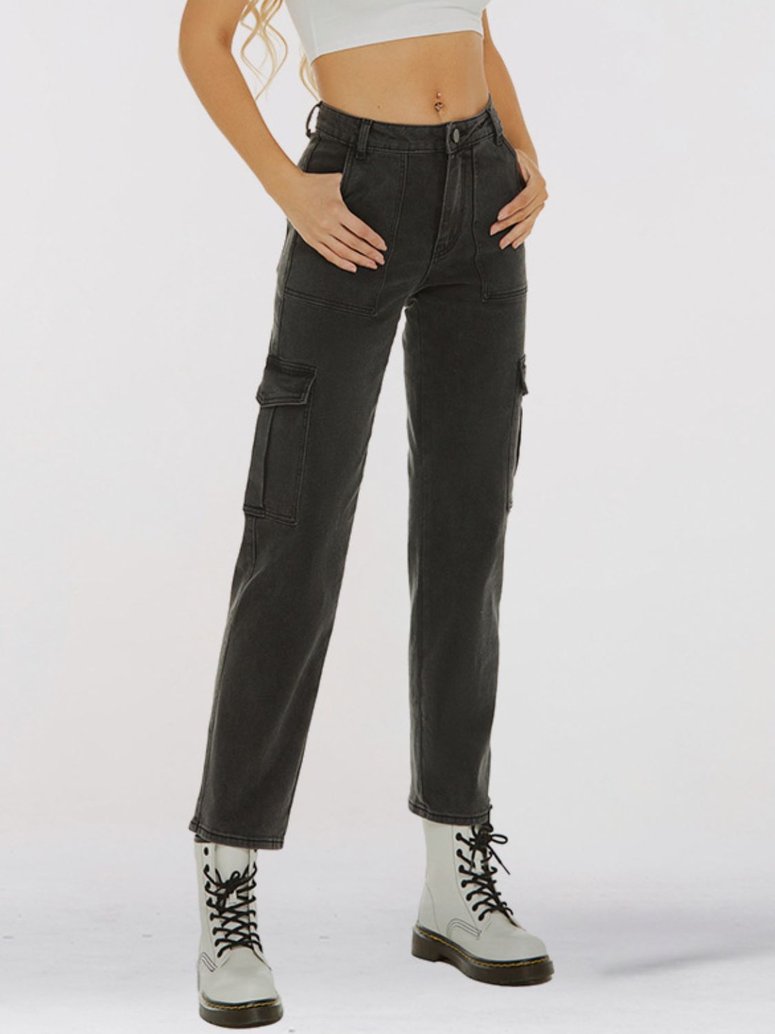 straight leg jeans with pockets