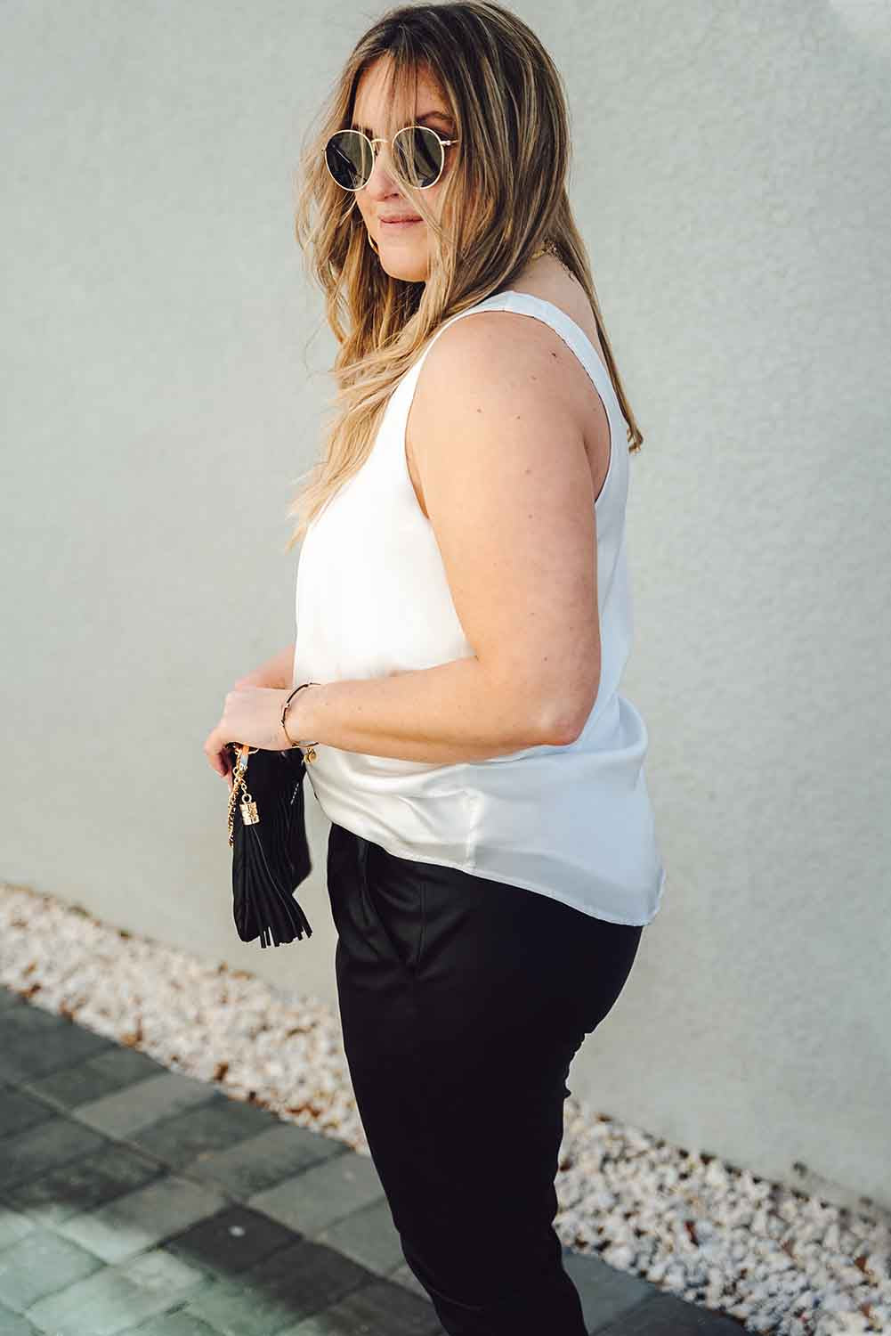 plus size basic style v-neck tank