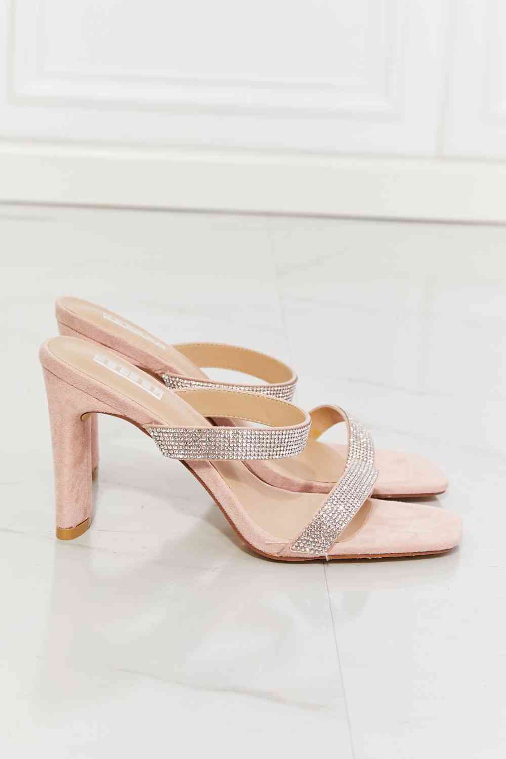 mmshoes leave a little sparkle rhinestone block heel sandal in pink