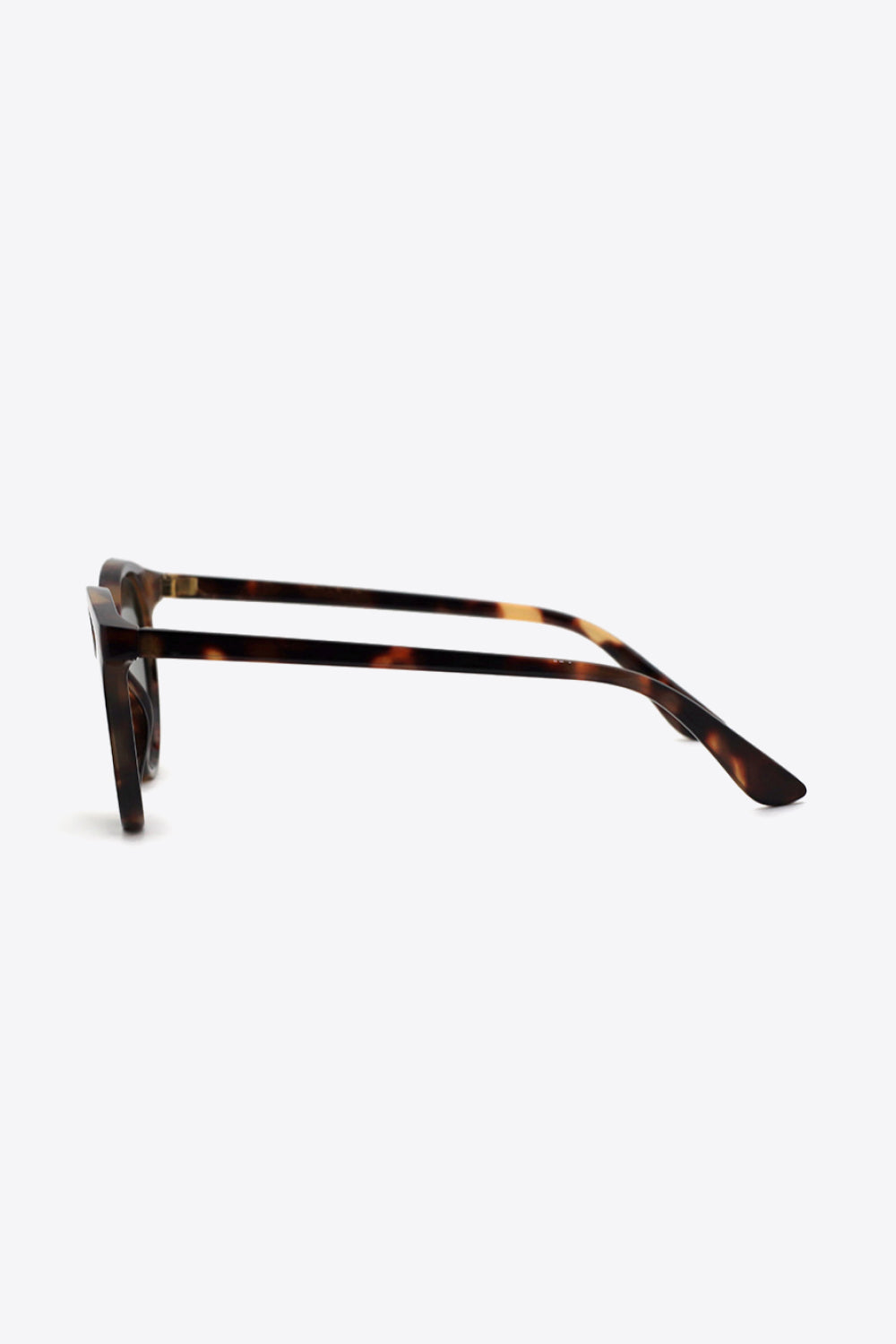 tortoiseshell round polycarbonate sunglasses