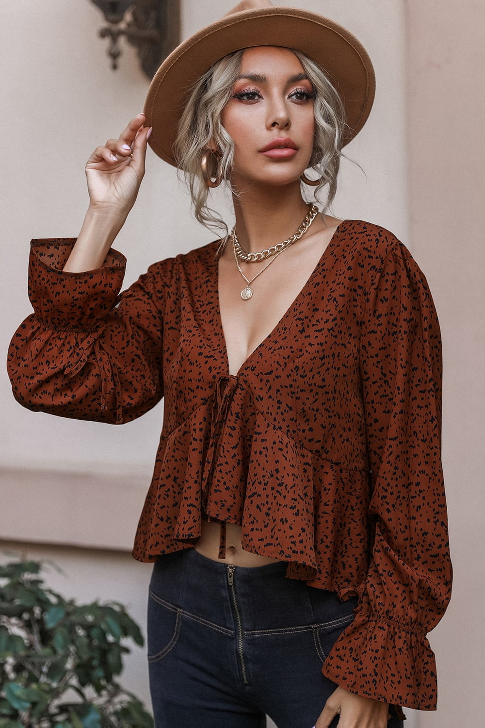 cropped v-neck long sleeve blouse