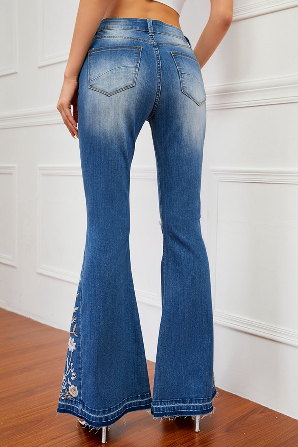 full size flower embroidery distressed jeans