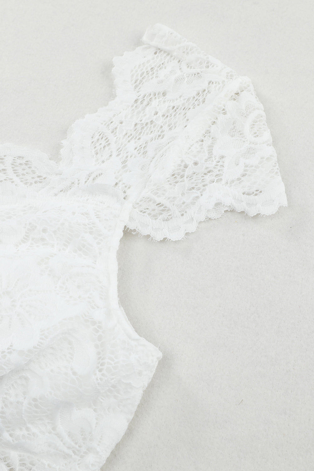 ruched sweetheart neck lace bodysuit