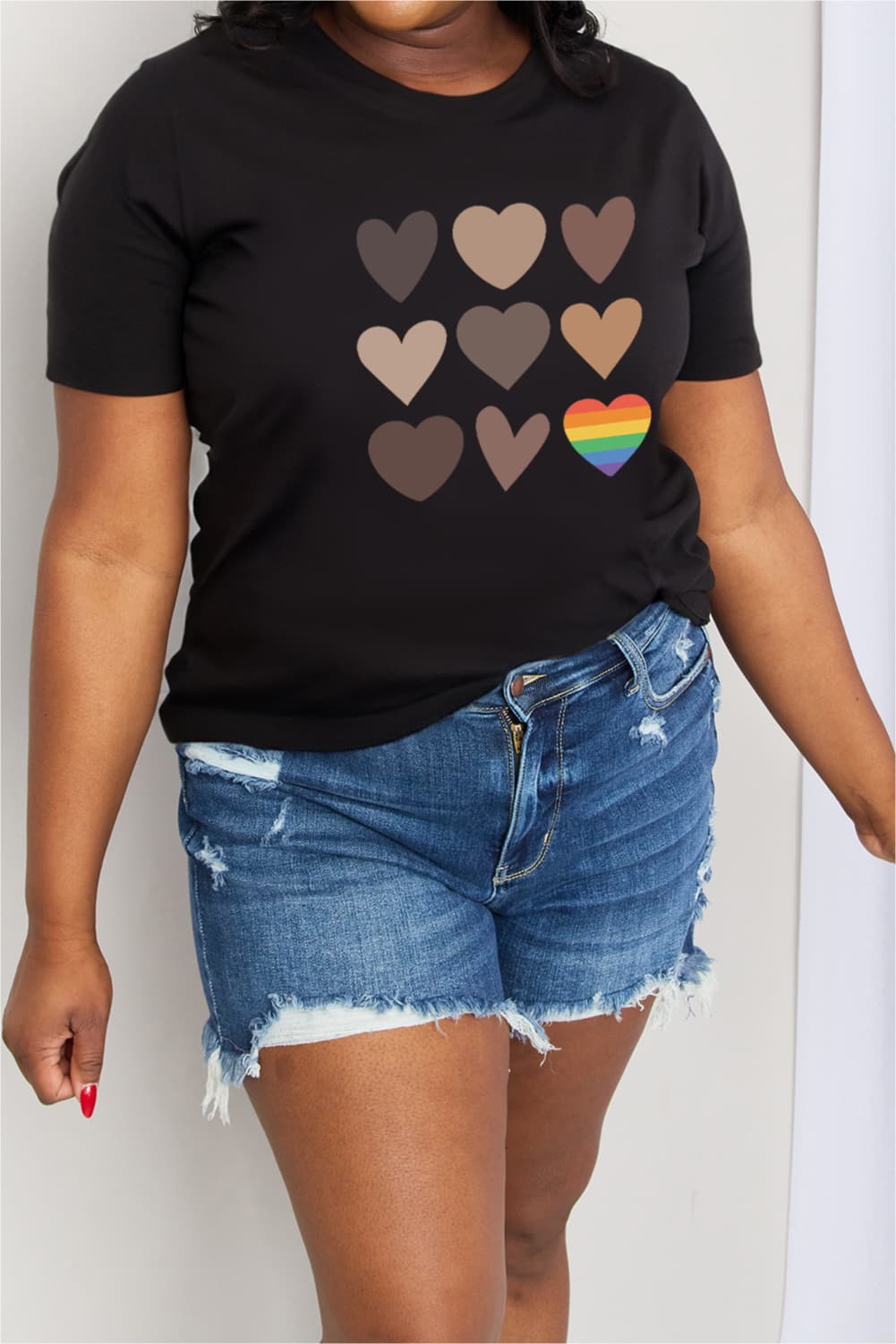 simply love simply love full size heart graphic cotton tee