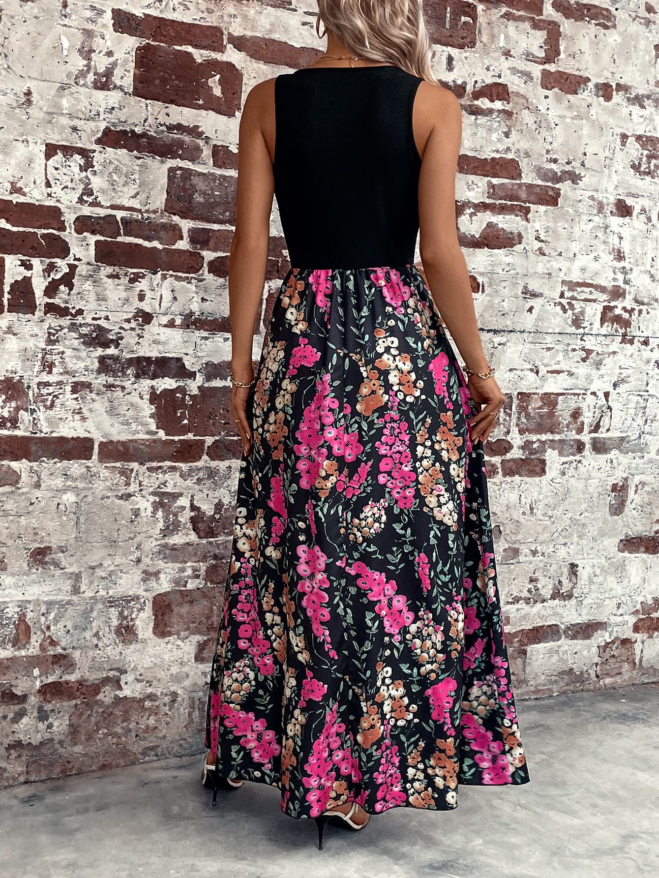 floral scoop neck sleeveless maxi dress