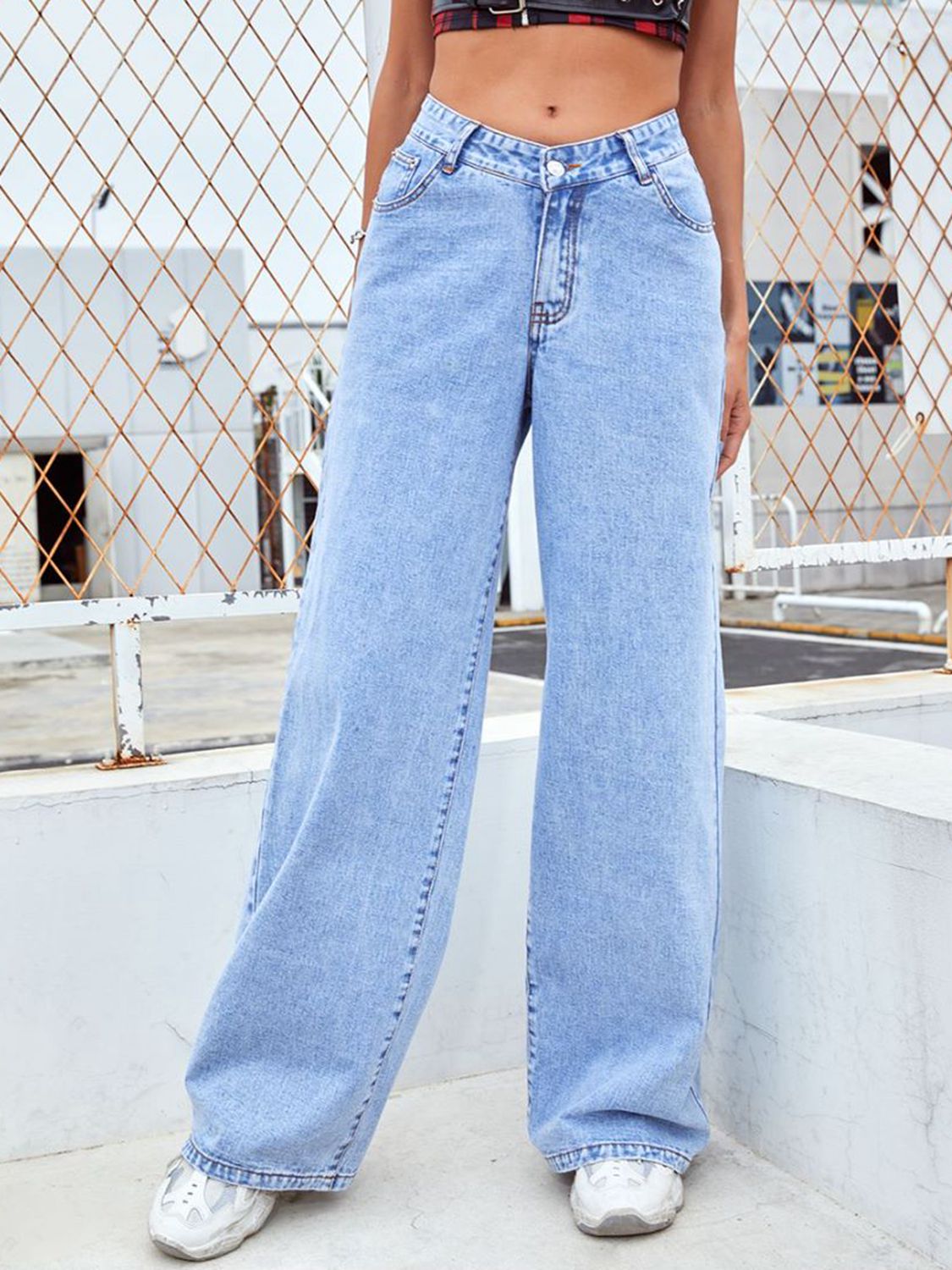 wide leg jeans with pockets