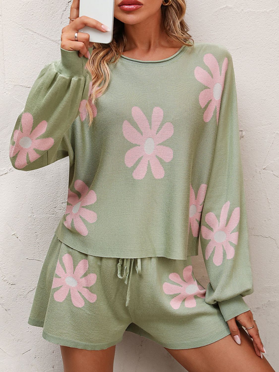 floral print raglan sleeve knit top and tie front sweater shorts set