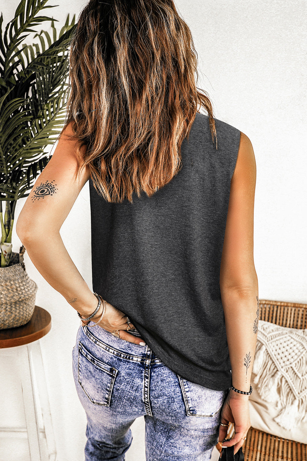 be kind graphic round neck tank