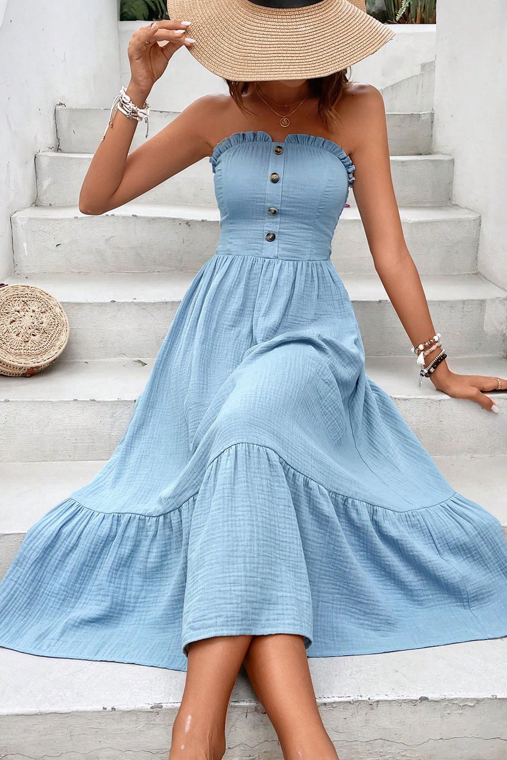 sweetheart neck buttoned sleeveless midi dress