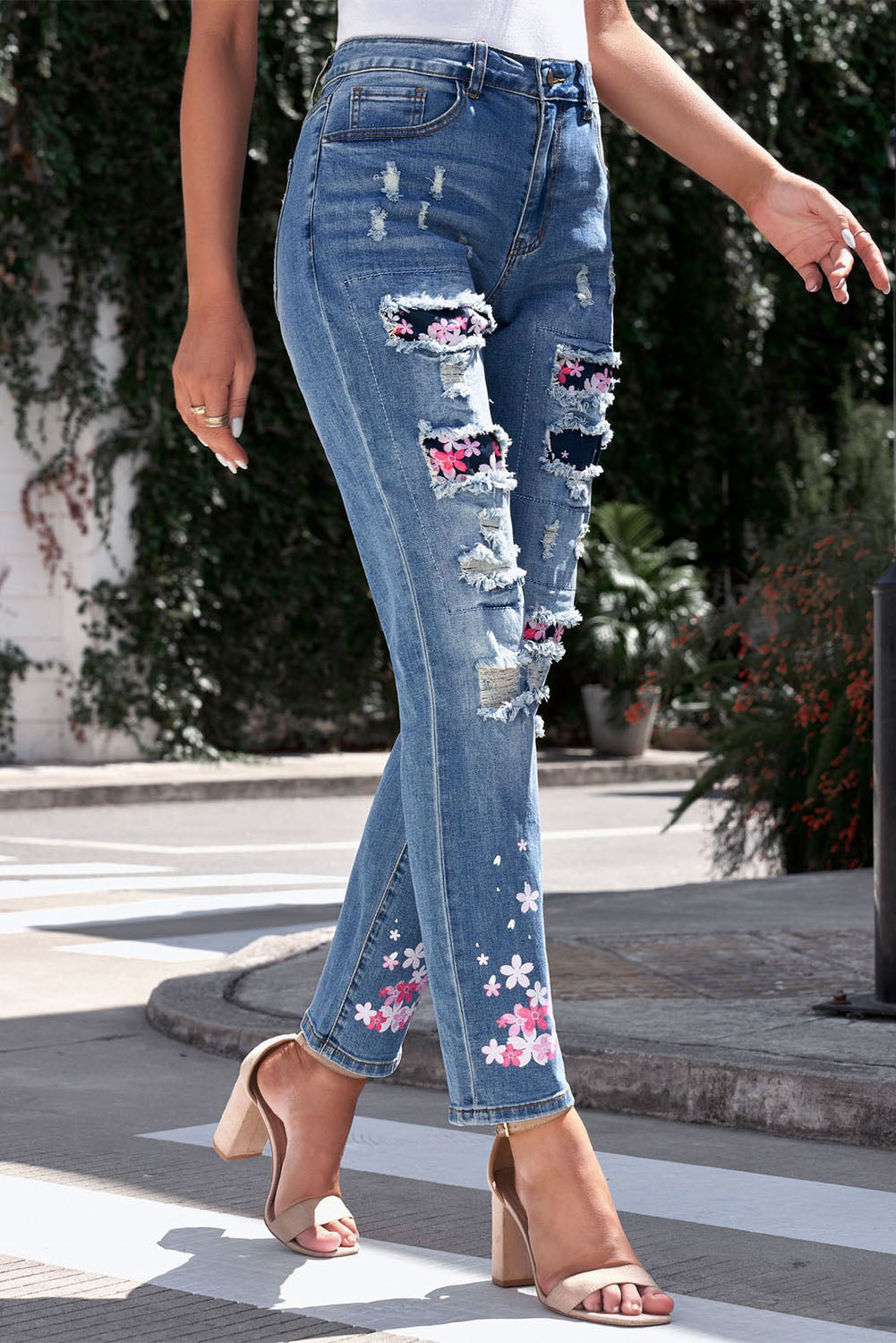 baeful printed patch distressed boyfriend jeans