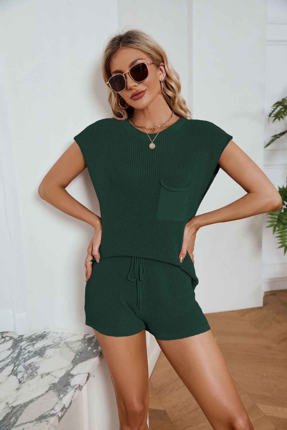 ribbed round neck pocket knit top and shorts set