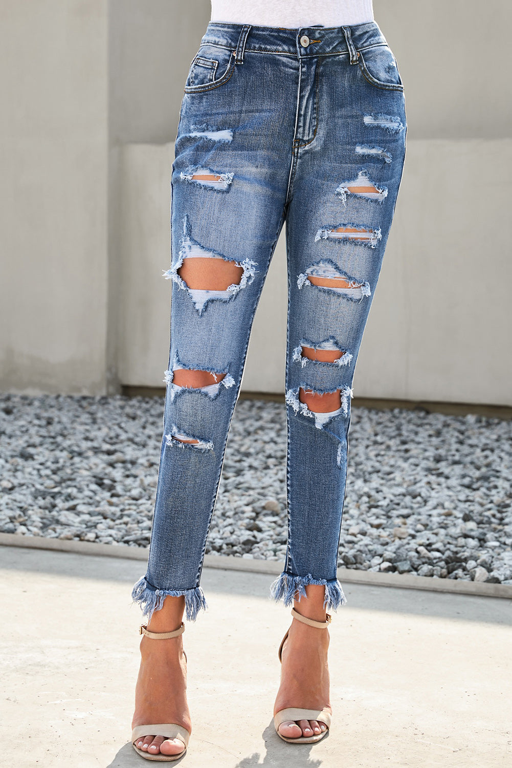 baeful distressed frayed hem cropped jeans