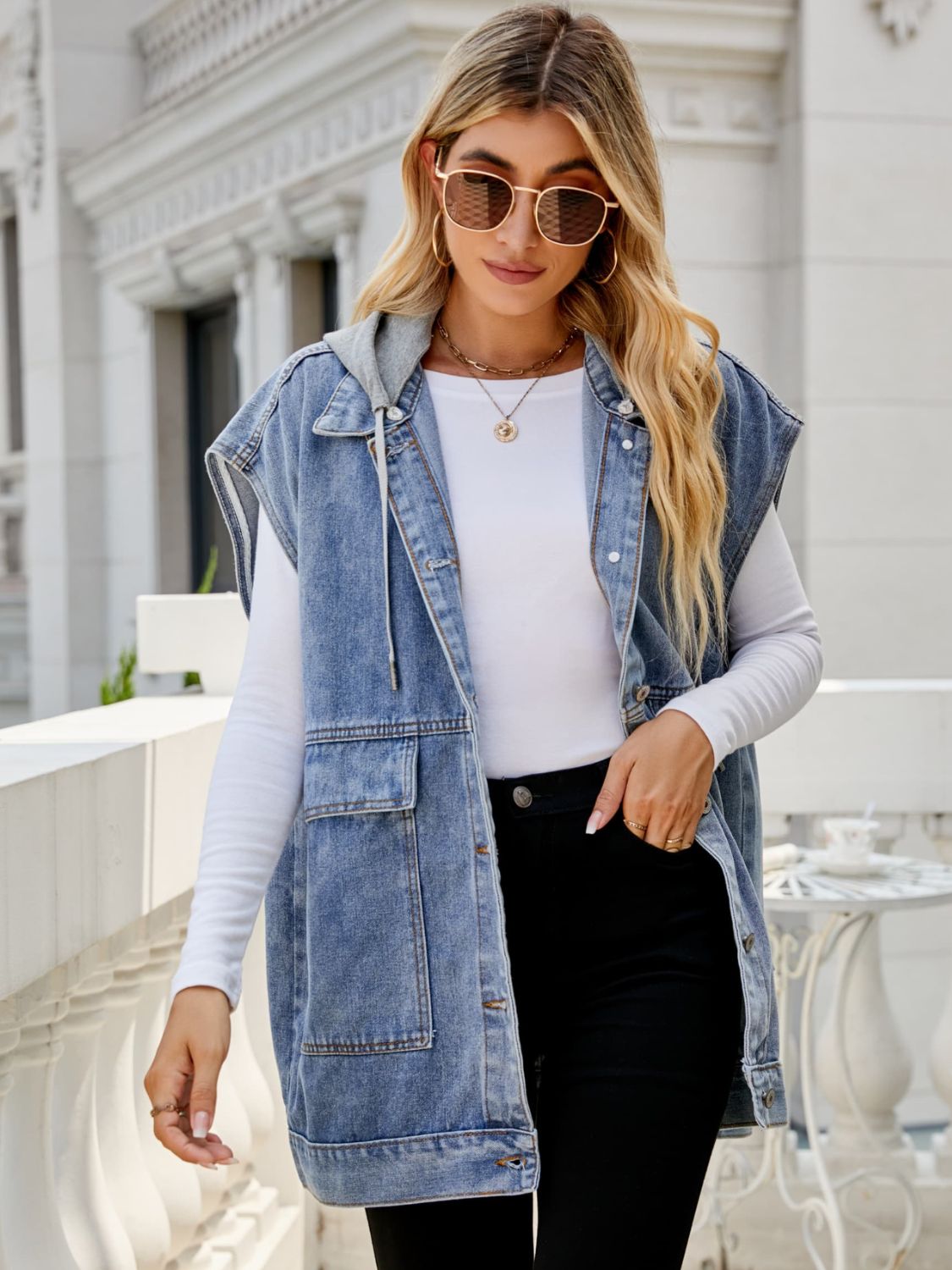 hooded sleeveless denim top with pockets