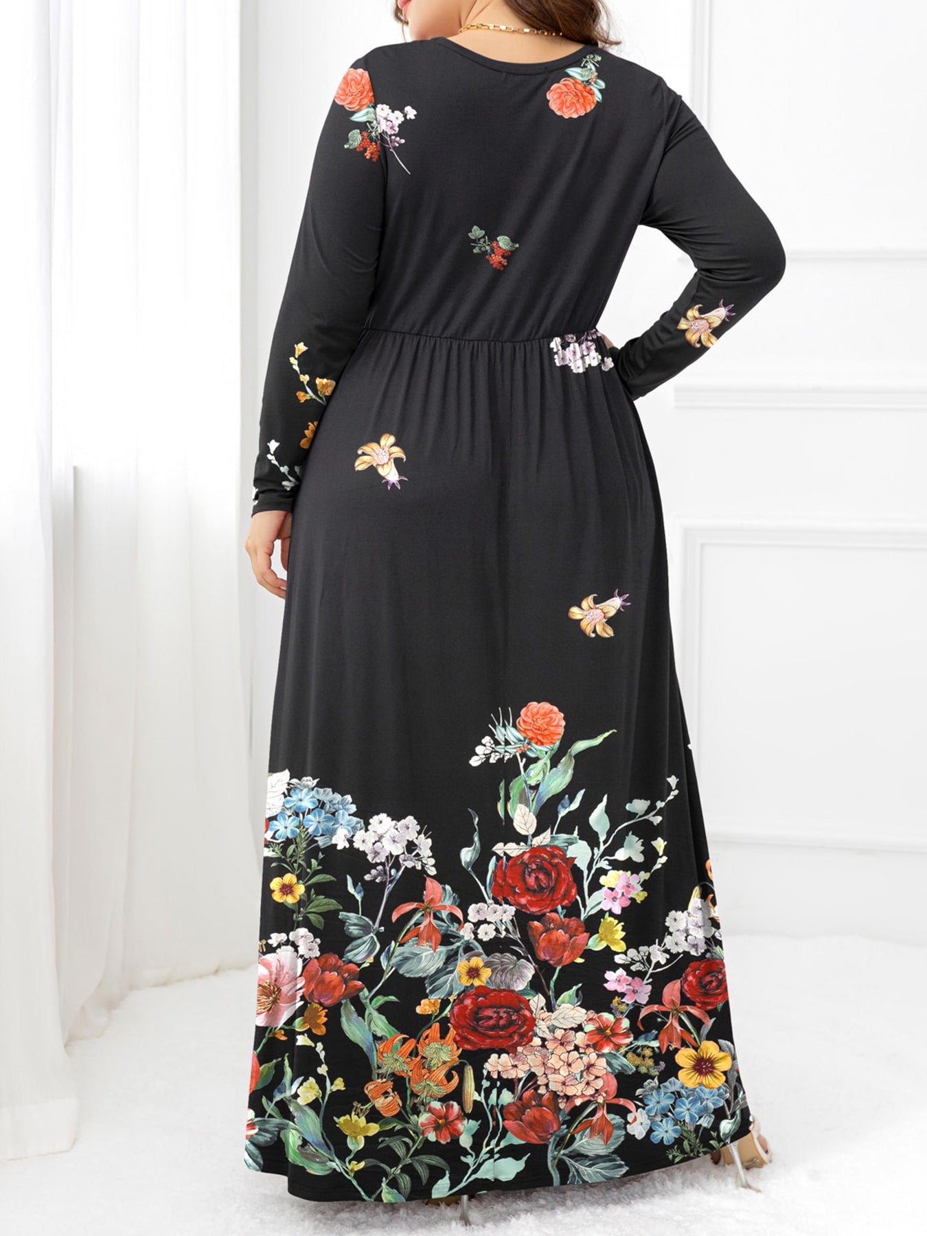 plus size round neck maxi dress with pockets