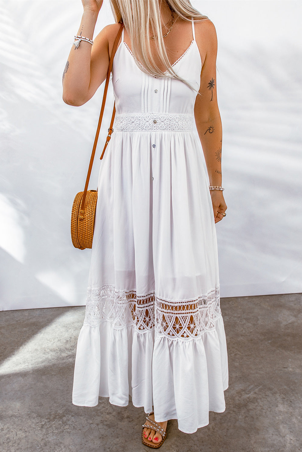 buttoned spliced lace spaghetti strap maxi dress