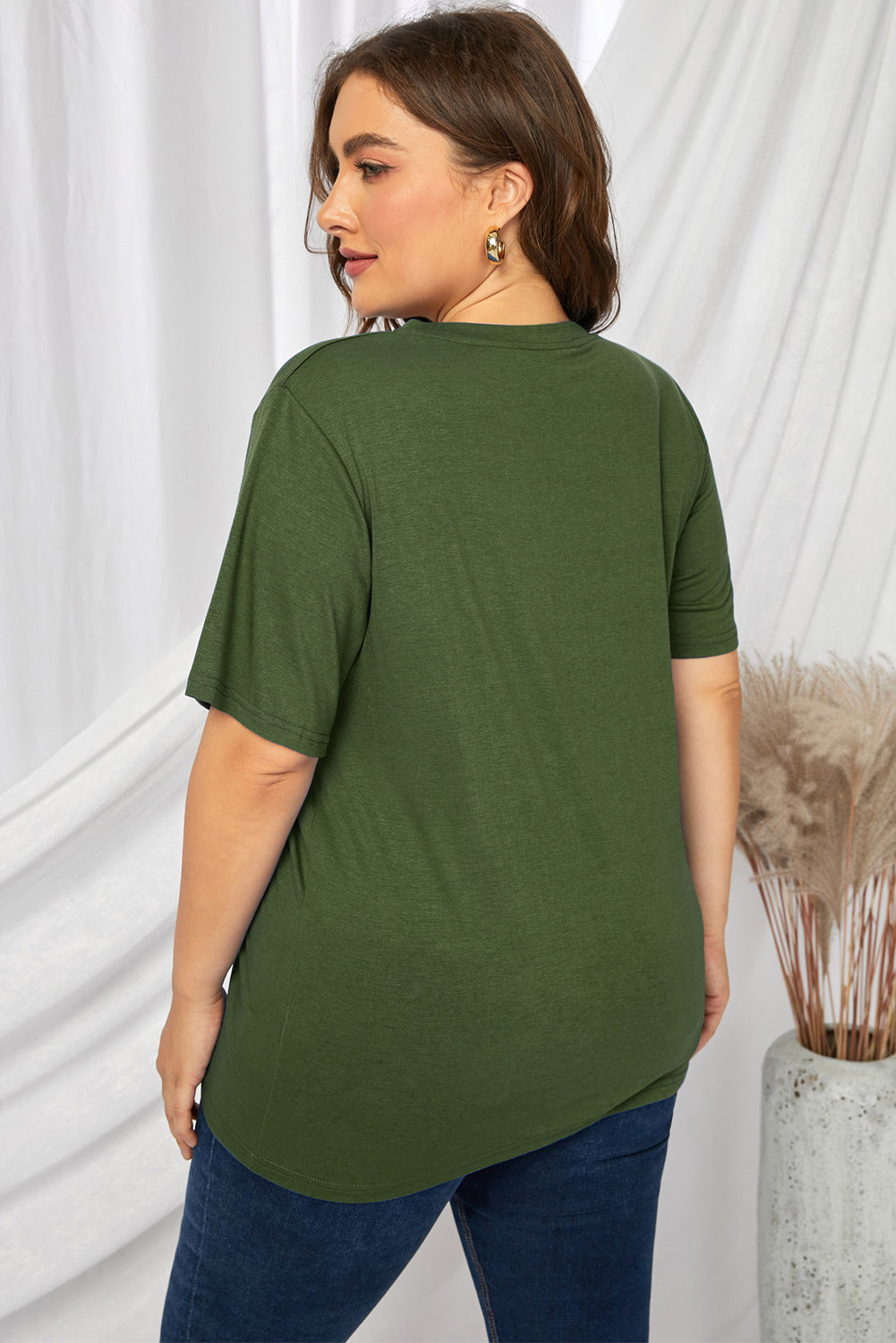 plus size lip graphic tee shirt