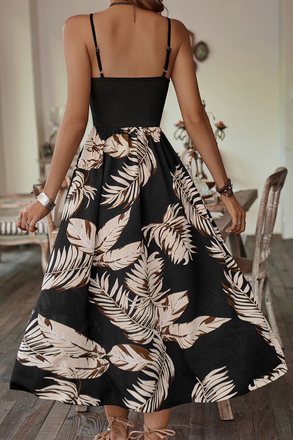 printed sleeveless scoop neck slit dress