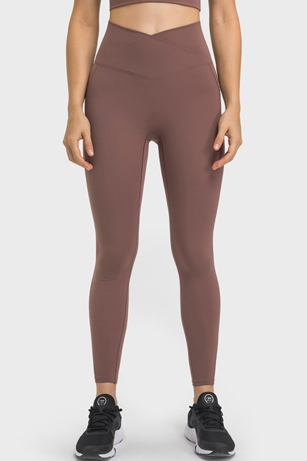 v-waist yoga leggings with pockets